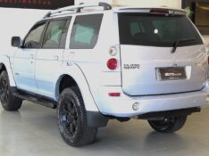 MITSUBISHI PAJERO SPORT 2.5 HPE 4X4 8V 2010/2011 BENTO MOTORS BENTO GONÇALVES / Carros no Vale