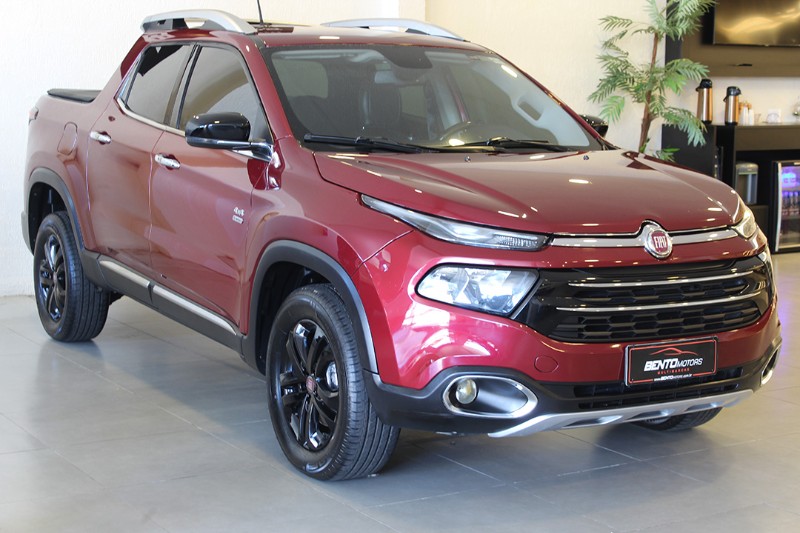 FIAT TORO VOLCANO 2.0 4X4 TURBO DIESEL 2016/2016 BENTO MOTORS BENTO GONÇALVES / Carros no Vale