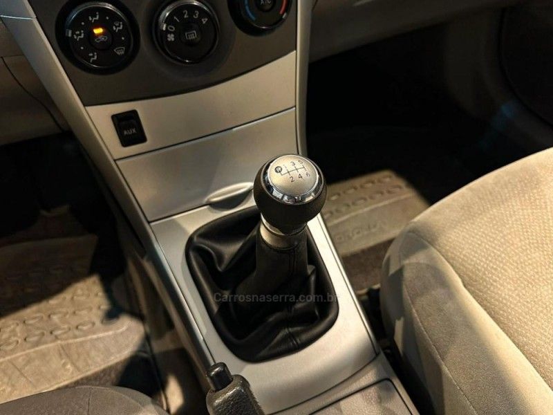 TOYOTA COROLLA 1.8 GLI 16V 2013/2014 PRIDE MOTORS CAXIAS DO SUL / Carros no Vale