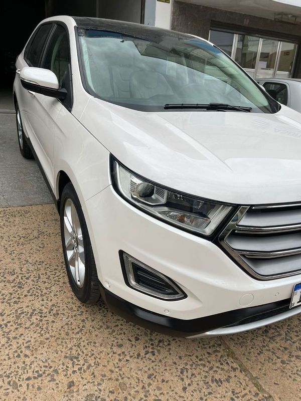 Ford EDGE TITANIUM 3.5 V6 2016 CARSUL VEÍCULOS LAJEADO / Carros no Vale