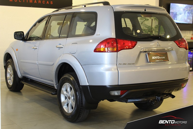 MITSUBISHI PAJERO DAKAR 3.2 4X4 16V TURBO INTERCOOLER DIESEL 4P MANUAL 2011/2012 BENTO MOTORS BENTO GONÇALVES / Carros no Vale