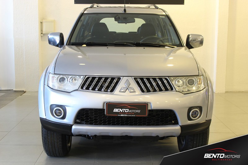 MITSUBISHI PAJERO DAKAR 3.2 4X4 16V TURBO INTERCOOLER DIESEL 4P MANUAL 2011/2012 BENTO MOTORS BENTO GONÇALVES / Carros no Vale