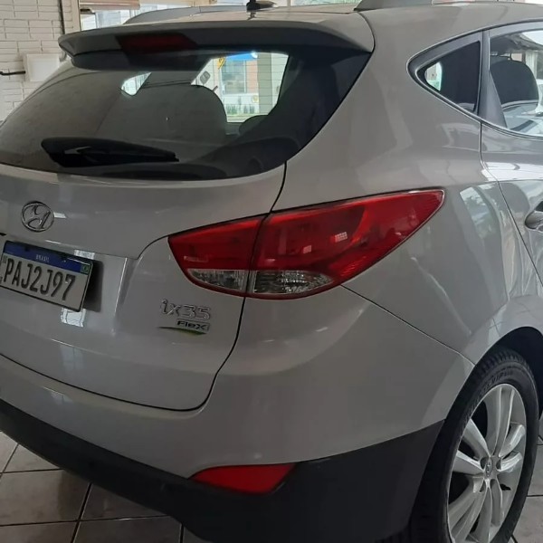 HYUNDAI IX 35 2.0 2015/2016 RENAUTO VEÍCULOS LAJEADO / Carros no Vale