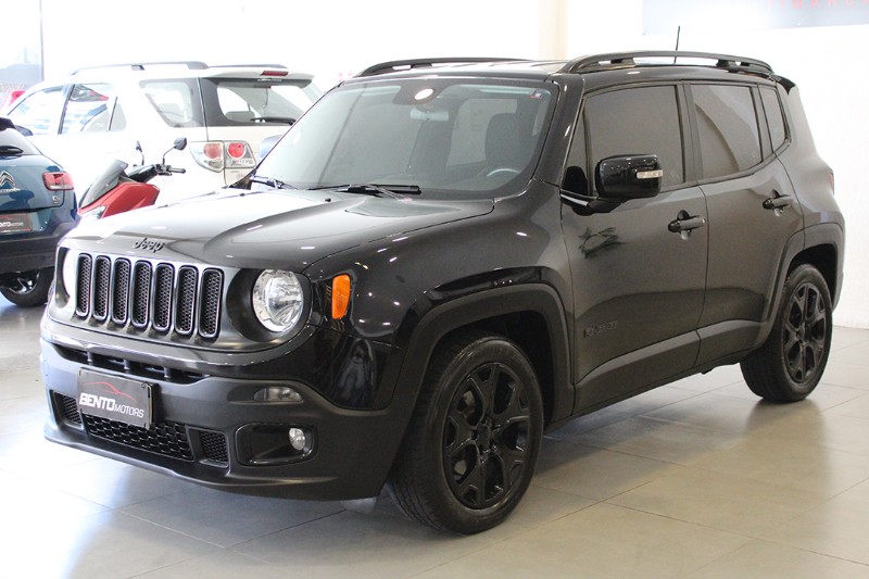 JEEP RENEGADE 1.8 16V NIGHT EAGLE 4X2 2018/2018 BENTO MOTORS BENTO GONÇALVES / Carros no Vale