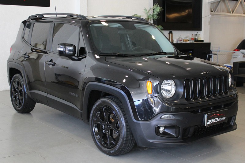 JEEP RENEGADE 1.8 16V NIGHT EAGLE 4X2 2018/2018 BENTO MOTORS BENTO GONÇALVES / Carros no Vale