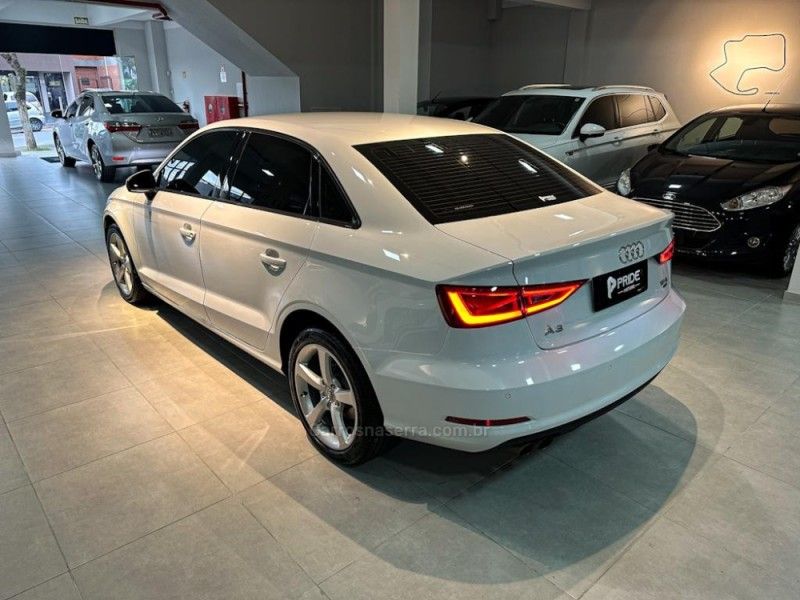 AUDI A3 1.4 TFSI SEDAN AMBIENTE 16V TIPTRONIC 2016/2016 PRIDE MOTORS CAXIAS DO SUL / Carros no Vale