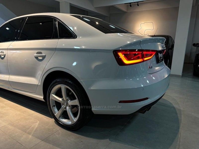 AUDI A3 1.4 TFSI SEDAN AMBIENTE 16V TIPTRONIC 2016/2016 PRIDE MOTORS CAXIAS DO SUL / Carros no Vale
