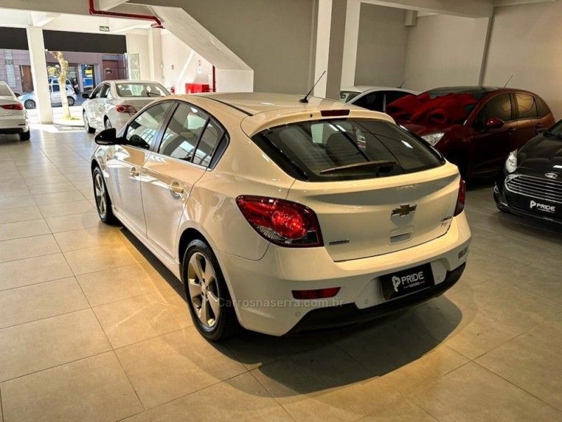 CHEVROLET CRUZE 1.8 LT SPORT6 16V 2012/2013 PRIDE MOTORS CAXIAS DO SUL / Carros no Vale