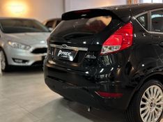 FORD FIESTA 1.6 TITANIUM PLUS HATCH 16V 2015/2016 PRIDE MOTORS CAXIAS DO SUL / Carros no Vale