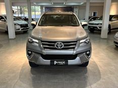 TOYOTA HILUX SW4 2.8 SRX 4X4 7 LUGARES 16V TURBO INTERCOOLER 2019/2020 PRIDE MOTORS CAXIAS DO SUL / Carros no Vale