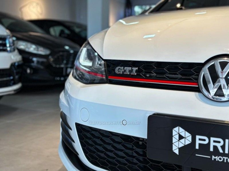 VOLKSWAGEN GOLF 2.0 TSI GTI 16V TURBO 2014/2015 PRIDE MOTORS CAXIAS DO SUL / Carros no Vale