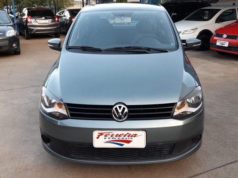 Volkswagen FOX TREND 1.6 2012 FERREIRA VEÍCULOS VENÂNCIO AIRES / Carros no Vale