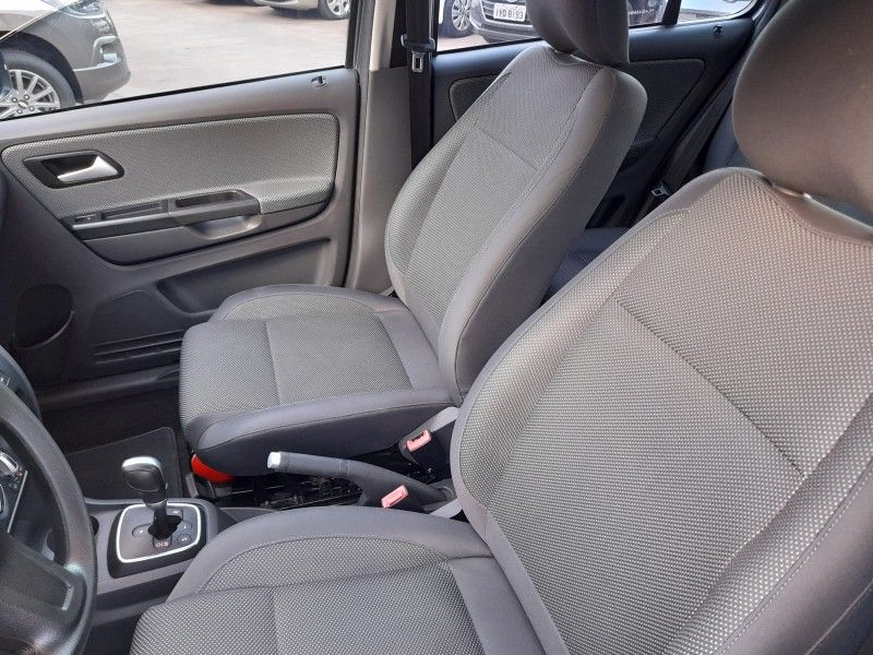 VOLKSWAGEN FOX TREND 1.6 /2012 FERREIRA VEÍCULOS VENÂNCIO AIRES / Carros no Vale