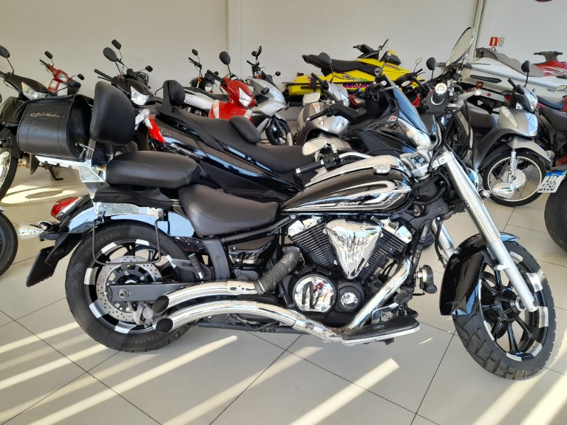 YAMAHA XVS 950A MIDNIGHT STAR /2016 JASER MOTOS LAJEADO / Carros no Vale