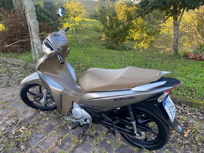 HONDA MOTOS BIZ 125 /2019 RT 811 VEÍCULOS ARROIO DO MEIO / Carros no Vale