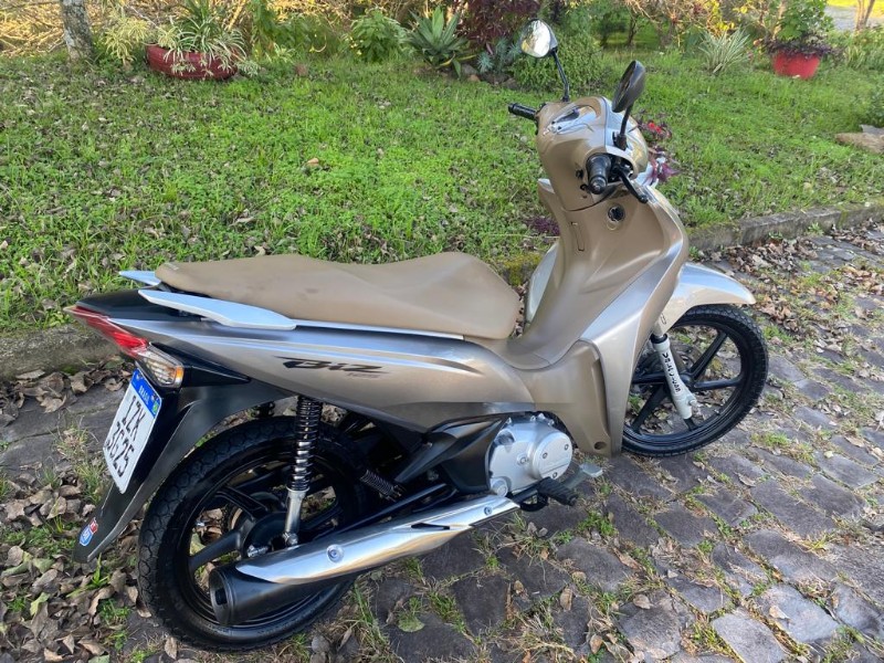 HONDA MOTOS BIZ 125 /2019 RT 811 VEÍCULOS ARROIO DO MEIO / Carros no Vale