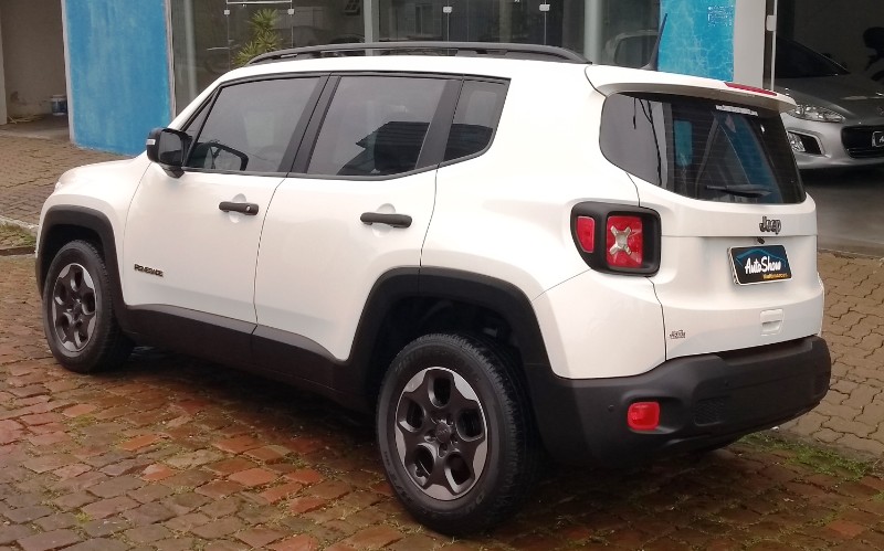 JEEP RENEGADE1.8 4X2 16V 2018/2019 AUTO SHOW SANTA CRUZ DO SUL / Carros no Vale