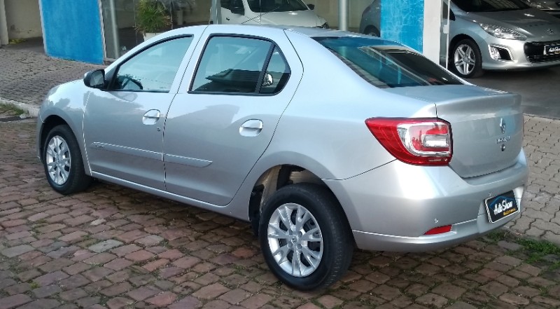 RENAULT LOGAN 1.0 ZEN 12V 2021/2022 AUTO SHOW SANTA CRUZ DO SUL / Carros no Vale