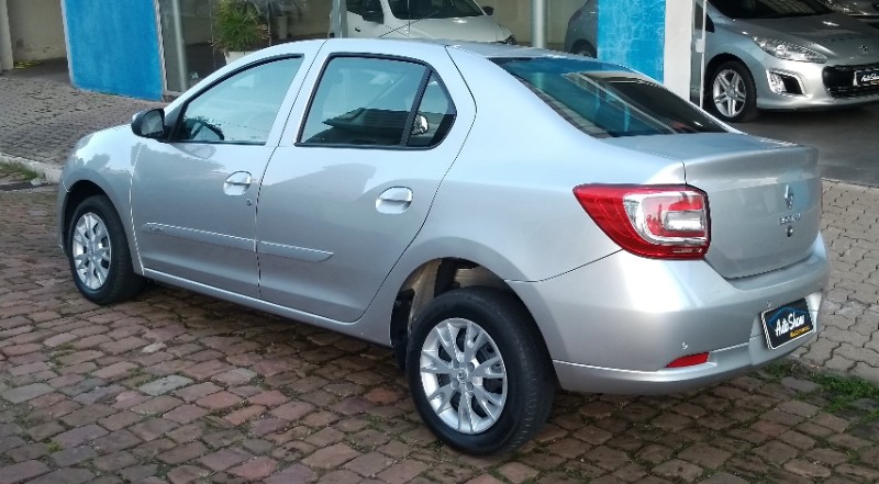 RENAULT LOGAN 1.0 ZEN 12V 2021/2022 AUTO SHOW SANTA CRUZ DO SUL / Carros no Vale