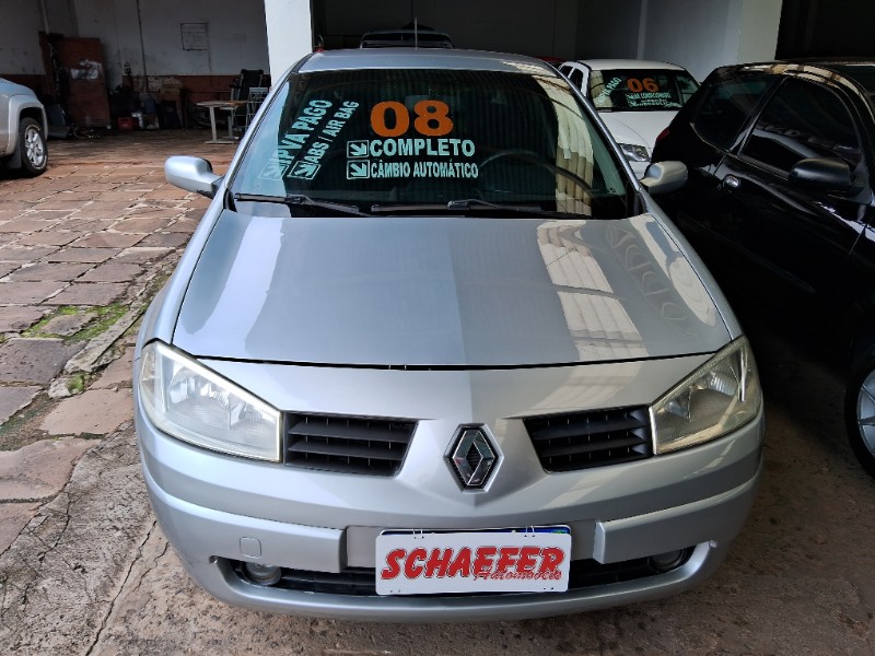 RENAULT MEGANE SEDAN DYNAMIQUE 2.0 2008/2008 SCHAEFER AUTOMÓVEIS TEUTÔNIA / Carros no Vale