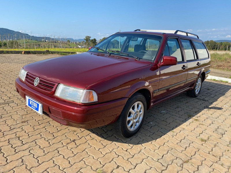 VOLKSWAGEN QUANTUM 2.0 GL 8V /1996 RT 811 VEÍCULOS ARROIO DO MEIO / Carros no Vale