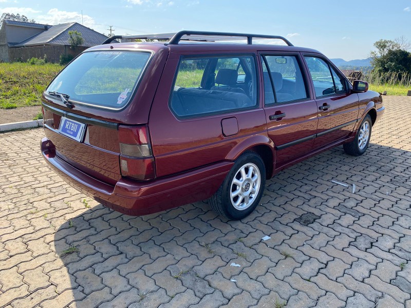 VOLKSWAGEN QUANTUM 2.0 GL 8V /1996 RT 811 VEÍCULOS ARROIO DO MEIO / Carros no Vale