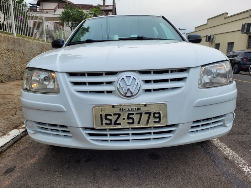 VOLKSWAGEN GOL 1.0 ECOMOTION 8V 2013/2013 ADRIANO VEÍCULOS CRUZEIRO DO SUL / Carros no Vale