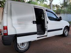 Peugeot Partner Furgão 1.6 16V Flex 2017/2018 CAMINHÕES & CAMIONETAS PASSO FUNDO / Carros no Vale