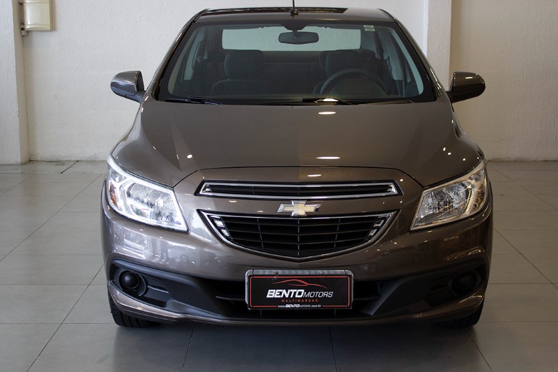 CHEVROLET PRISMA SED. LT 1.0 8V FLEXPOWER 4P 2013/2013 BENTO MOTORS BENTO GONÇALVES / Carros no Vale