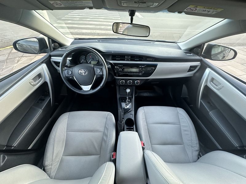 Toyota Corolla GLi 1.8 16V 2015/2016 ATUAL VEÍCULOS VISTA ALEGRE DO PRATA / Carros no Vale