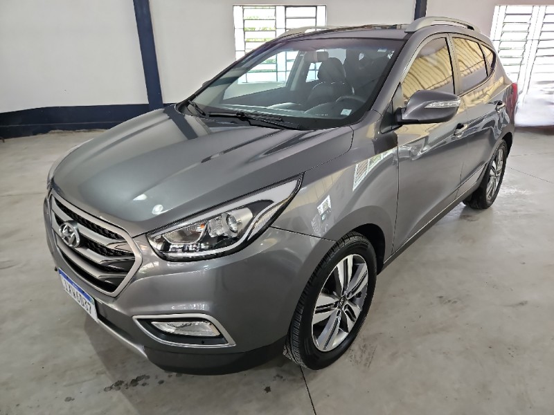 HYUNDAI IX35 GL 2.0 16V 2WD FLEX 2018/2018 MENEGHINI VEÍCULOS ARROIO DO MEIO / Carros no Vale