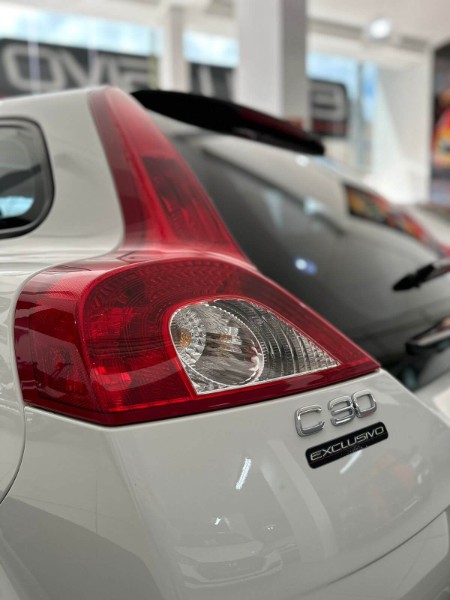 VOLVO C30 2.4 I 2007/2008 EXCLUSIVO VEÍCULOS SANTA CRUZ DO SUL / Carros no Vale
