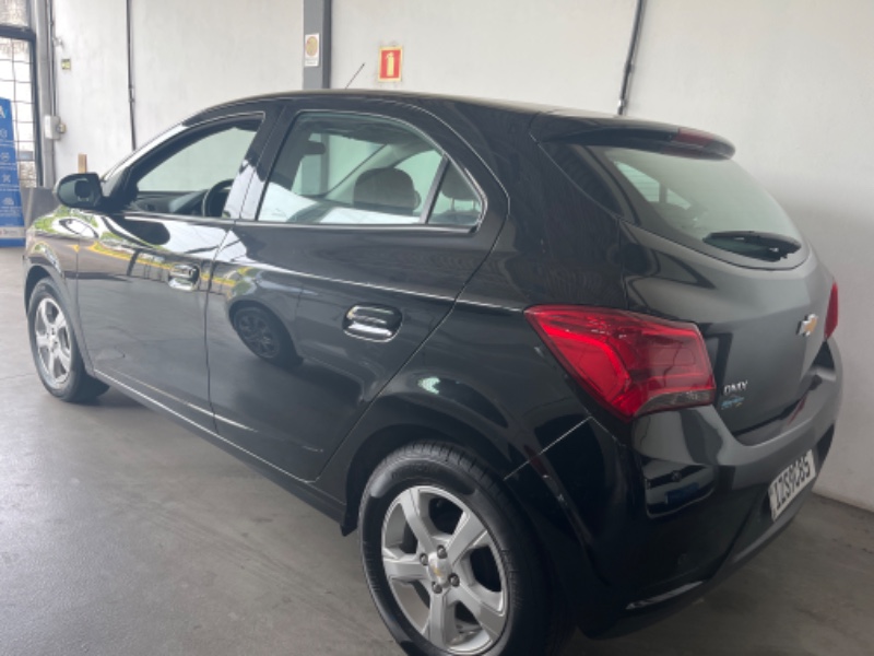 CHEVROLET ONIX HATCH LT 1.4 8V FLEXPOWER 5P MEC. 2019/2019 RICARDINHO AUTOMÓVEIS MONTENEGRO / Carros no Vale