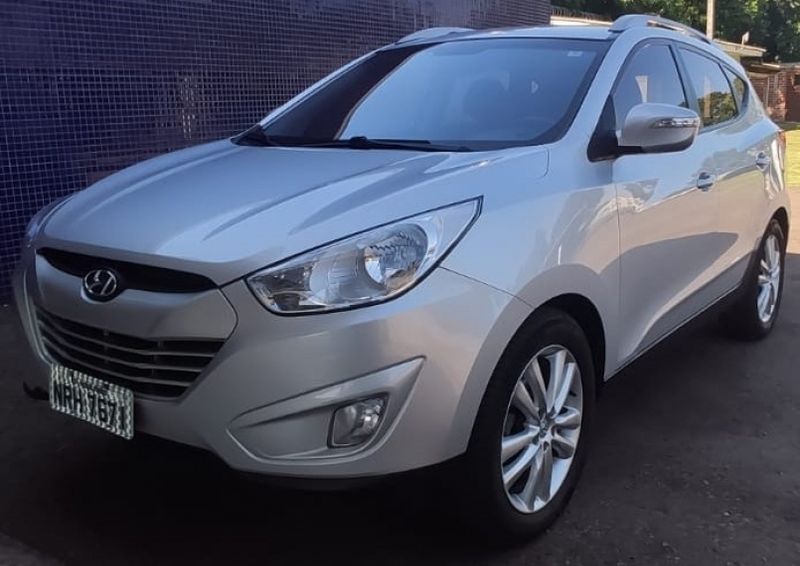 Hyundai Ix 35 Ix35 2.0 16V 170cv 2WD Mec. 2011/2012 CAMINHÕES & CAMIONETAS PASSO FUNDO / Carros no Vale