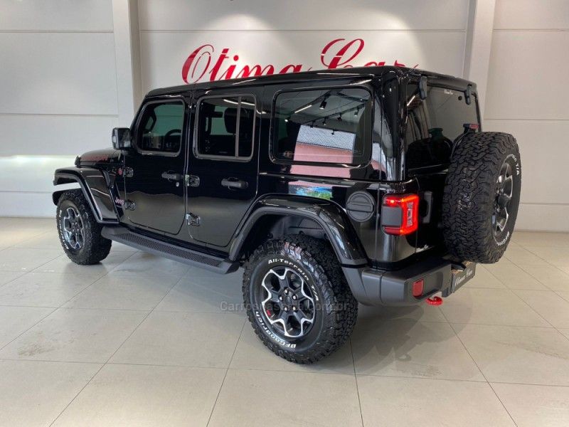 JEEP WRANGLER 2.0 RUBICON 4X4 AT8 16V 2023/2024 ÓTIMA CAR FLORES DA CUNHA / Carros no Vale