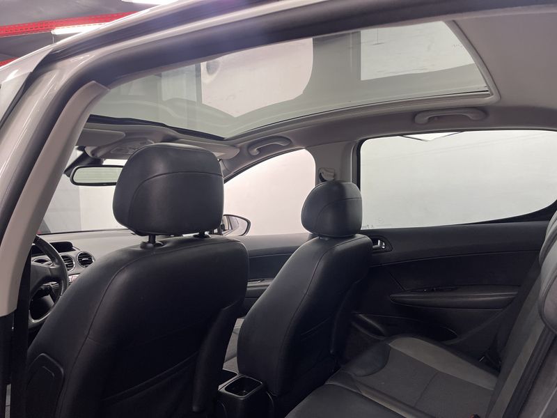 Peugeot 308 Allure 2.0 16V 2015/2016 CIRNE AUTOMÓVEIS SANTA MARIA / Carros no Vale