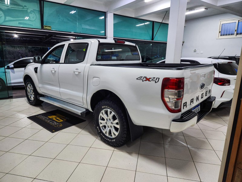 FORD RANGER XL 2.2 4X4 CD MEC. 2018/2019 TS VEÍCULOS ANTA GORDA / Carros no Vale