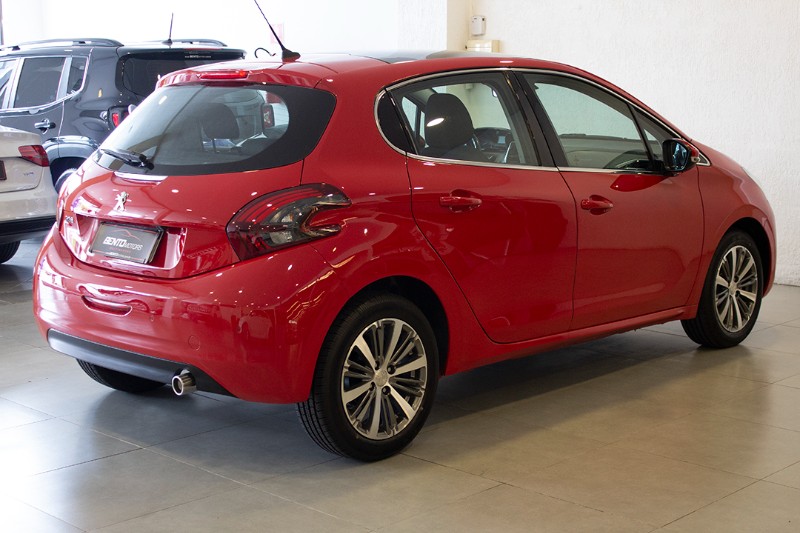 PEUGEOT 208 1.6 GRIFFE 16V FLEX 4P AUTOMÁTICO 2017/2017 BENTO MOTORS BENTO GONÇALVES / Carros no Vale