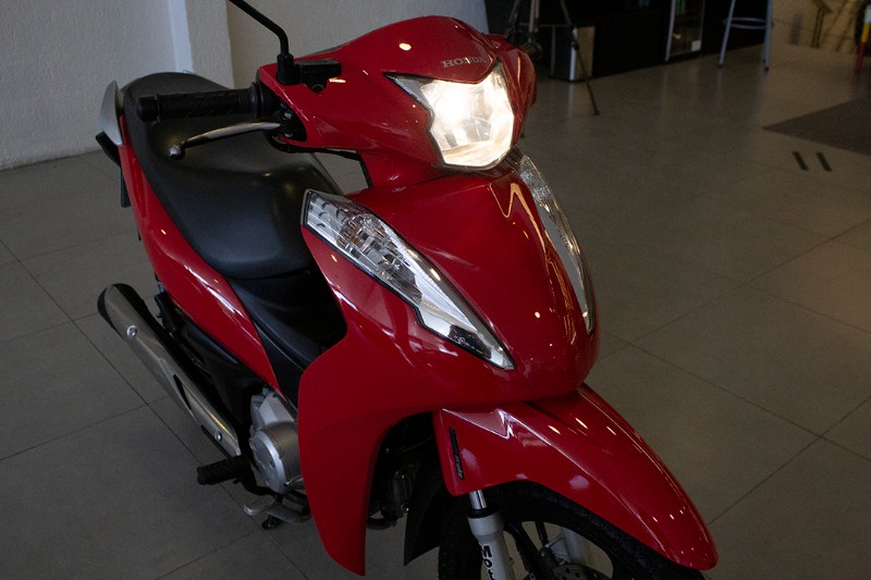 HONDA MOTOS BIZ 125 ES 2018/2018 BENTO MOTORS BENTO GONÇALVES / Carros no Vale