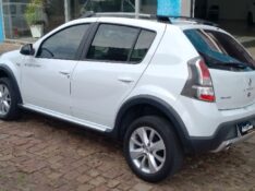 RENAULT SANDERO 1.6 STEPWAY 16V FLEX 4P AUTOMÁTICO 2013/2014 AUTO SHOW SANTA CRUZ DO SUL / Carros no Vale
