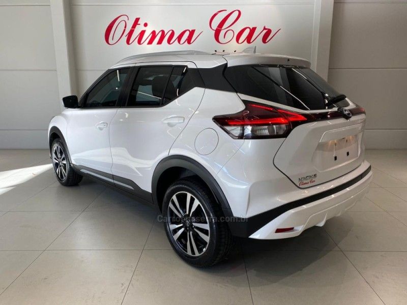 NISSAN KICKS 1.6 EXCLUSIVE 16V 2024/2024 ÓTIMA CAR FLORES DA CUNHA / Carros no Vale