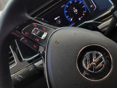 Volkswagen Polo HIGHLINE 1.0 200 TSI 2019 2018/2019 BETIOLO NOVOS E SEMINOVOS LAJEADO / Carros no Vale