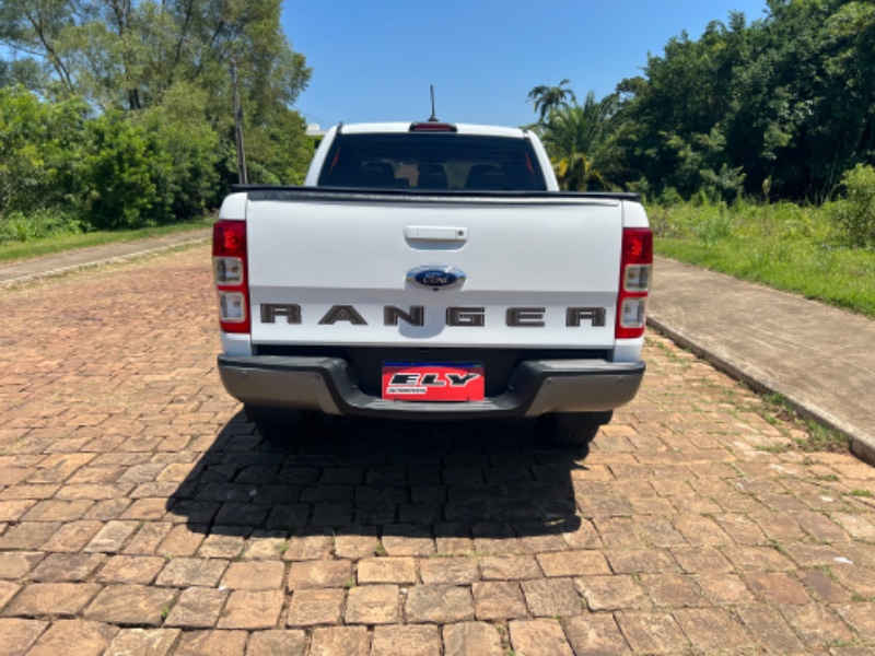 FORD RANGER XLS 2.2 4X4 CD DIESEL AUT. 2022/2022 ELY AUTOMÓVEIS LAJEADO / Carros no Vale