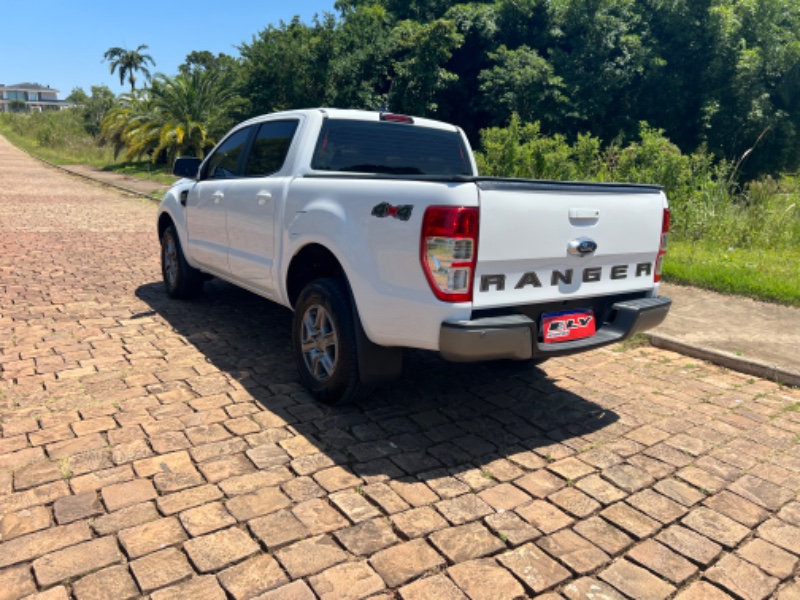 FORD RANGER XLS 2.2 4X4 CD DIESEL AUT. 2022/2022 ELY AUTOMÓVEIS LAJEADO / Carros no Vale