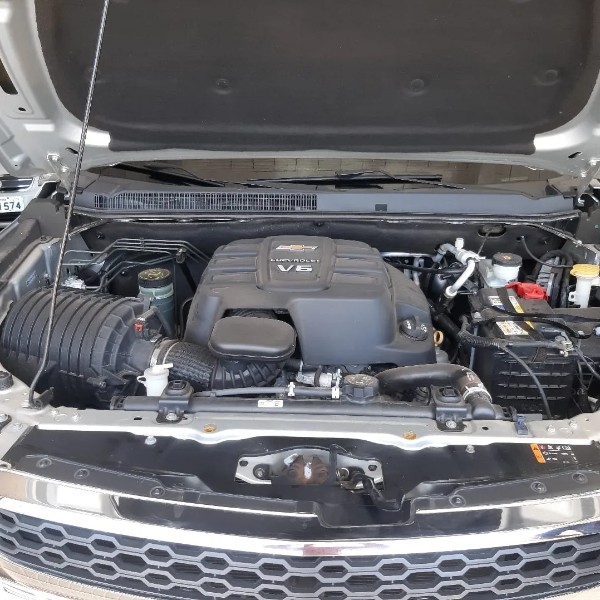 CHEVROLET TRAILBLAZER 3.6 LTZ 4X4 V6 GASOLINA 4P AUTOMÁTICO 2014/2015 RENAUTO VEÍCULOS LAJEADO / Carros no Vale