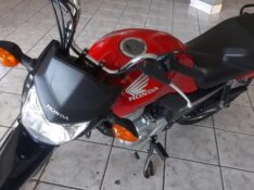 HONDA MOTOS CG 125 FAN 2017/2017 RENAUTO VEÍCULOS LAJEADO / Carros no Vale