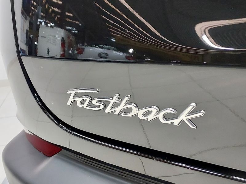 Fiat Fastback AUDACE TURBO 200 2023/2024 BETIOLO NOVOS E SEMINOVOS LAJEADO / Carros no Vale