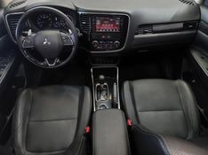 Mitsubishi Outlander COMFORT 2.0 2018 2017/2018 BETIOLO NOVOS E SEMINOVOS LAJEADO / Carros no Vale
