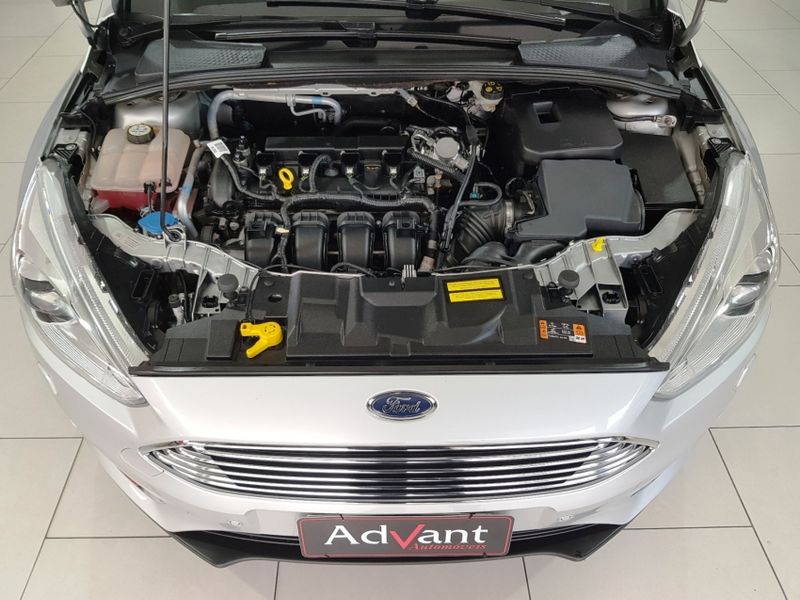 Ford Focus 2.0 TITANIUM PLUS 16V FLEX 4P AUTOMÁTICO 2015/2016 ADVANT AUTOMÓVEIS CAXIAS DO SUL / Carros no Vale