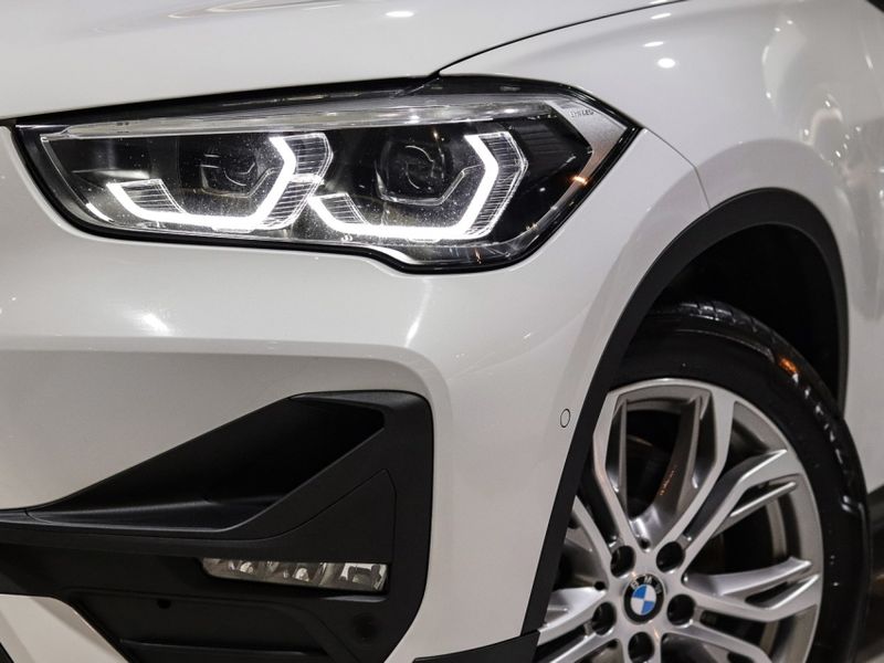 BMW X1 SDrive 20i GP 2019/2020 VIA BELLA VEÍCULOS ESPECIAIS CAXIAS DO SUL / Carros no Vale